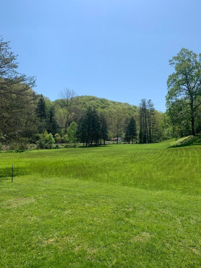 Log Cabin In The Field هنغتينغتون المظهر الخارجي الصورة